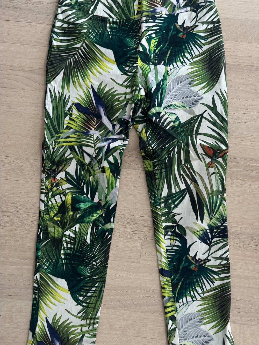 Soft Surroundings Girls Tropical Leaf Print pants - Green & White